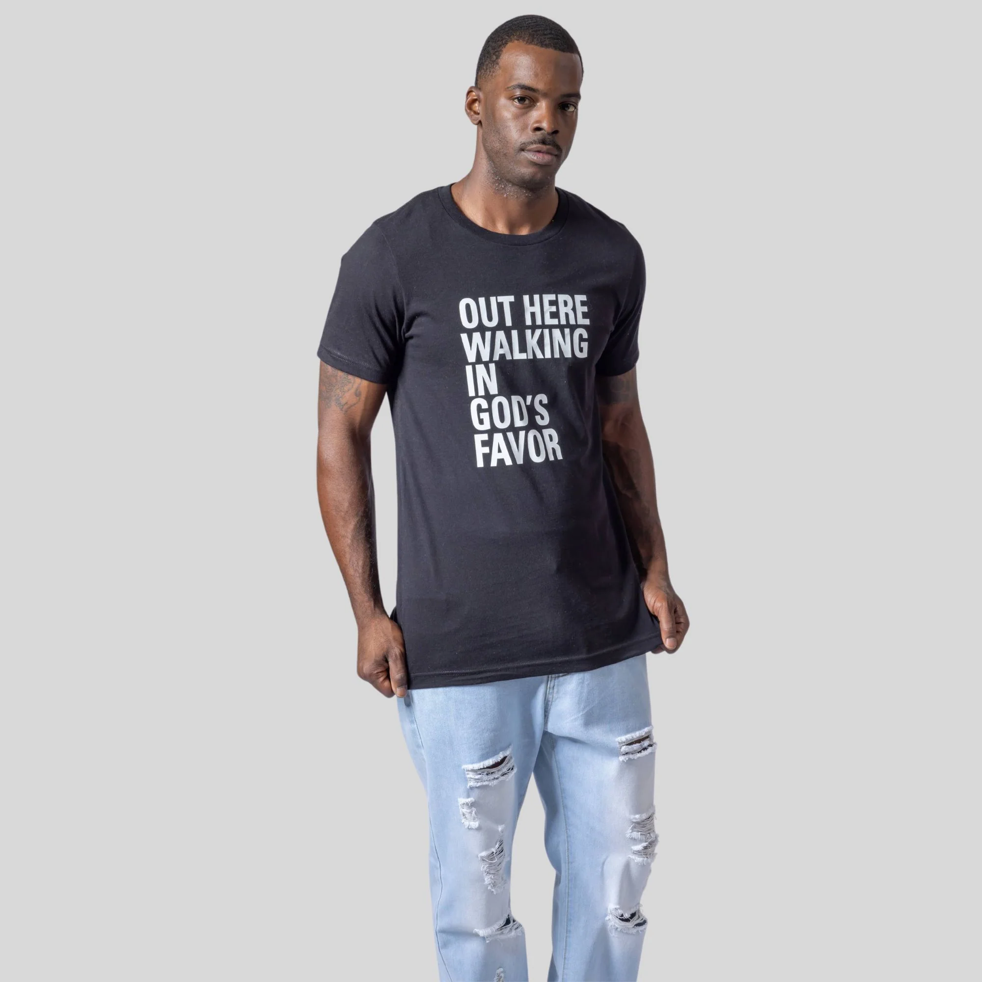 Walking In God's Favor Tee (Black) - Image 4